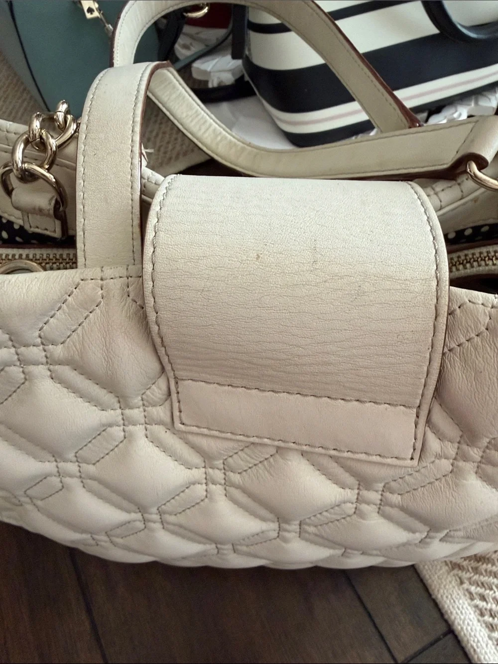 Quilted Cream Tote Handbag with Turn-Lock Accent